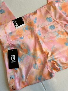 Ideology NWT Cropped leggings